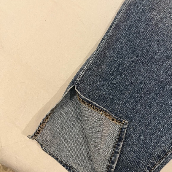 High Rise Slit Jeans - Picture 7 of 10